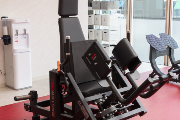 他のジムにはない、海外特注のマシンを導入