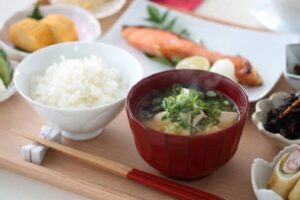 朝食はどんな時でも摂るようにすることを意識しましょう！
